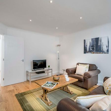 Splendid Apartment Near Vauxhall Tube Londres Exterior foto